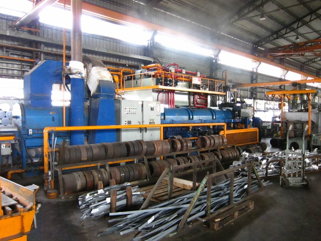 The Benefits Of Using A Roll Forming Machine In Your Business