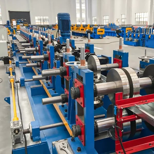 Machines de formage de rouleaux de cadres de bandes transporteuses