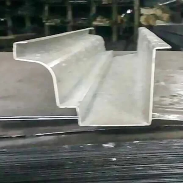 Máquina perfiladora de canalones - Imagen 3