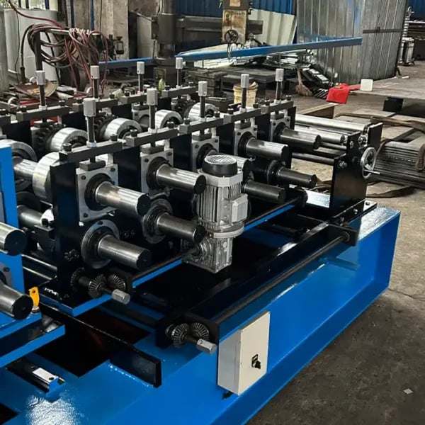 Mejor fabricante de Máquina Perfiladora en Italia