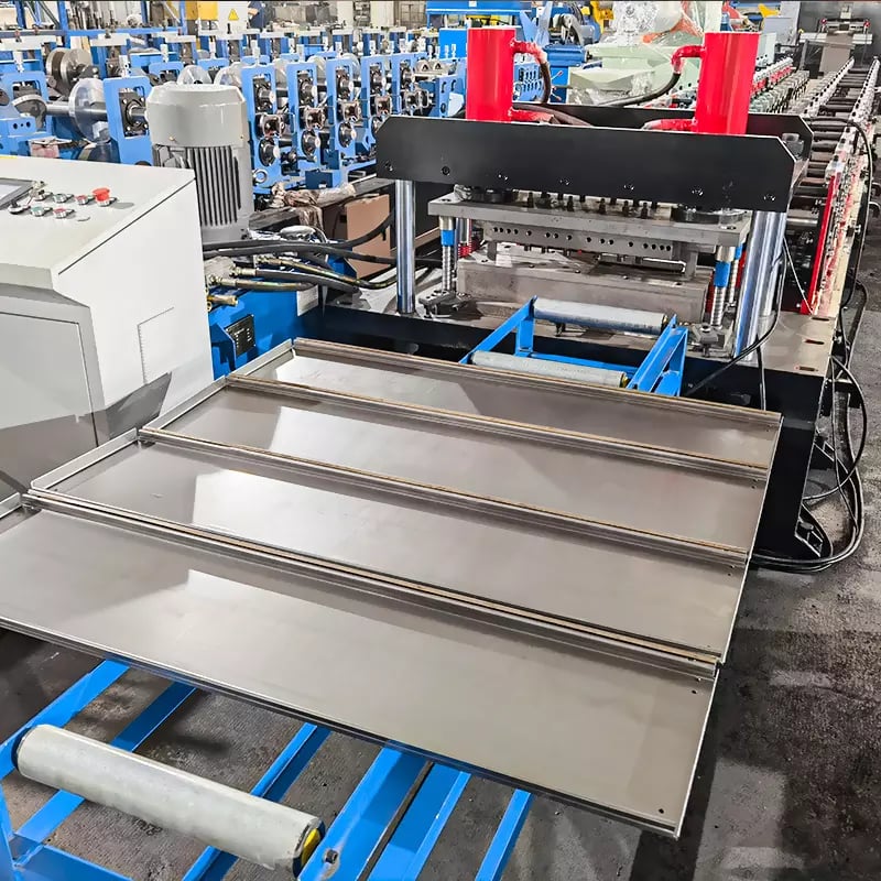5 Things To Know Before Investing In A Steel Roll Forming Machine
