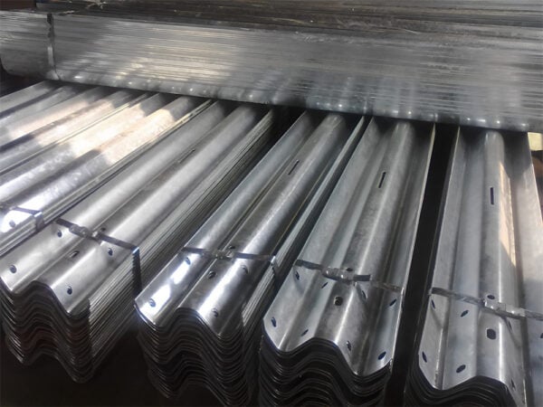 Máquina perfiladora de barreras viales de dos ondas - Imagen 6